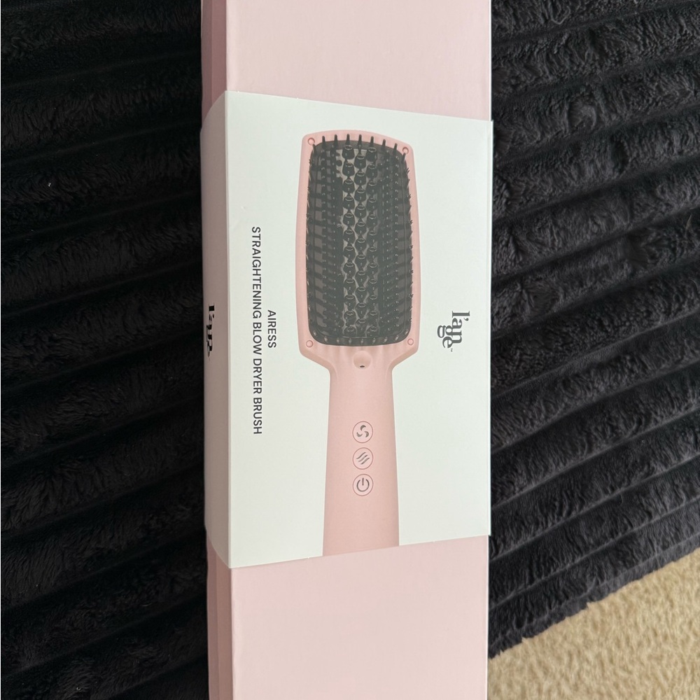 Lange Airess Straightening Blow Drying Brush.